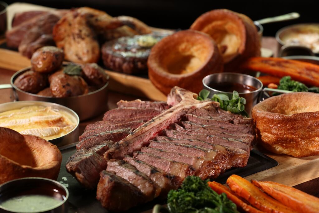mac-dn26-sundays-porterhouse-sb.jpg